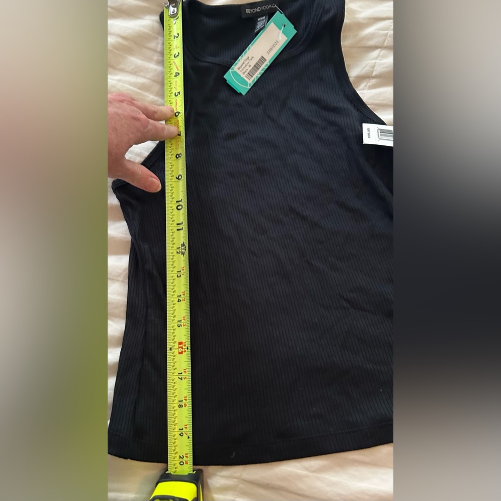 NWT ❤️BEYOND YOGA, ELEVATED ACTIVEWEAR❤️ Formation Black Tank Top - Picture 10 of 16